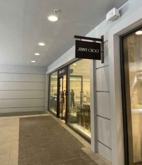 Jimmy Choo – Lotte Premium Outlets Dongbusan Branch [Tax Refund Shop] (지미추 롯데프리미엄아울렛 동부산점)