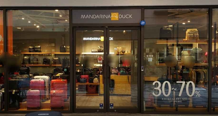 Mandarina Duck – LOTTE Premium Outlet Dongbusan Branch [Tax Refund Shop](만다리나덕 롯데프리미엄아울렛 동부산점)