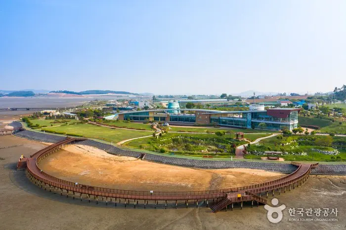 Muan Ecological Tidal Flat Land (무안황토갯벌랜드(구 무안생태갯벌센터))