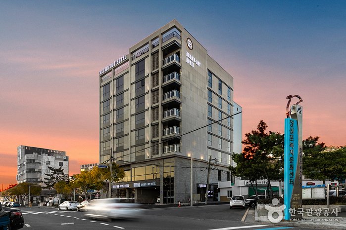 Brown Dot Hotel – Jangsaengpo Branch (브라운도트호텔 (장생포점))