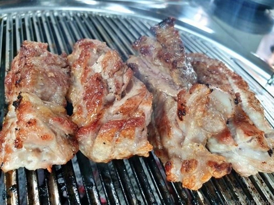 Insaeng Gogijip Butcher Shop Restaurant (인생고기집 정육식당)