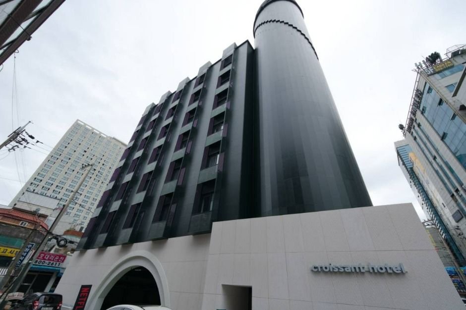 Croissant Hotel Guri (더휴식 크로와상호텔 구리점)