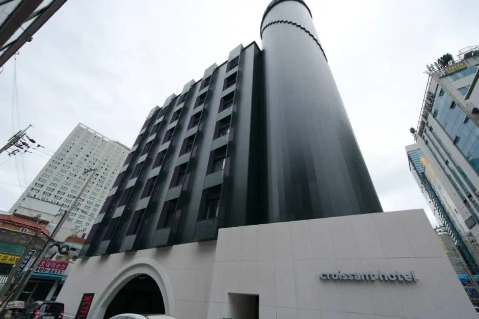Croissant Hotel Guri (더휴식 크로와상호텔 구리점)