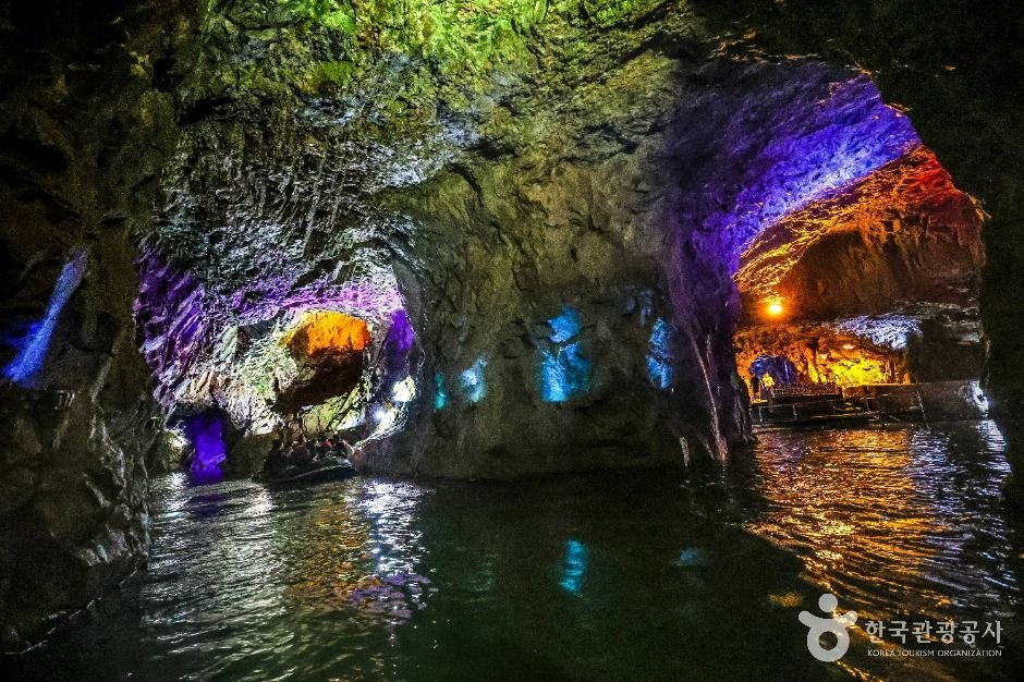 Amethyst Cave Land (자수정 동굴나라)