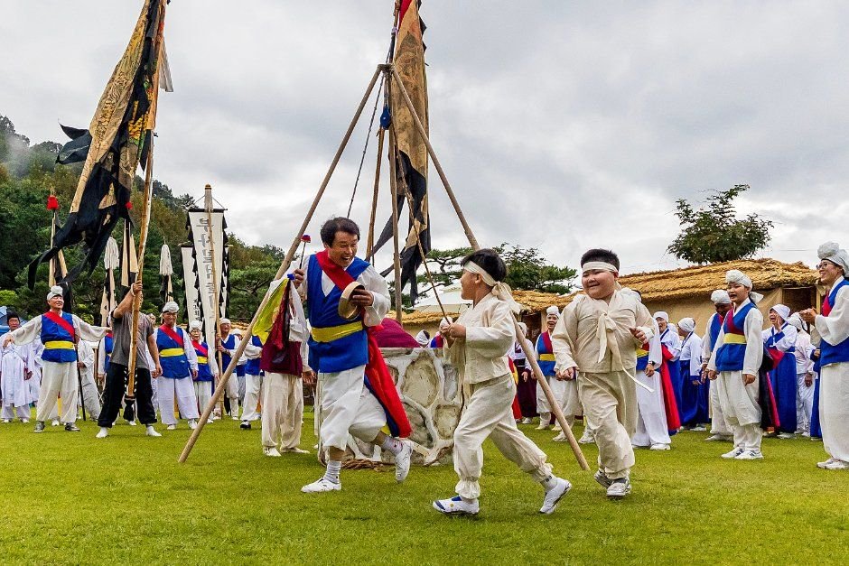 Hyo Culture Ppuri Festival (대전효문화뿌리축제)