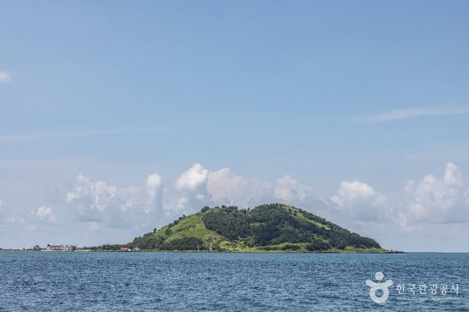 Biyangdo Island (비양도)